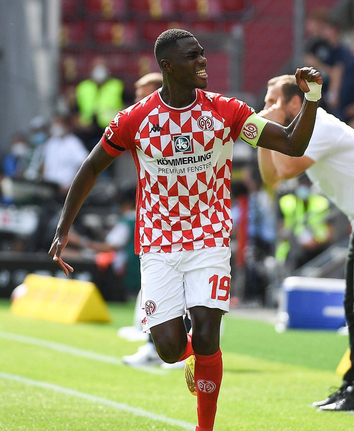 窗口期本菲卡调整名单以备德甲；状态回暖环节打磨；管理层满意；赛季目标并未改变的简单介绍