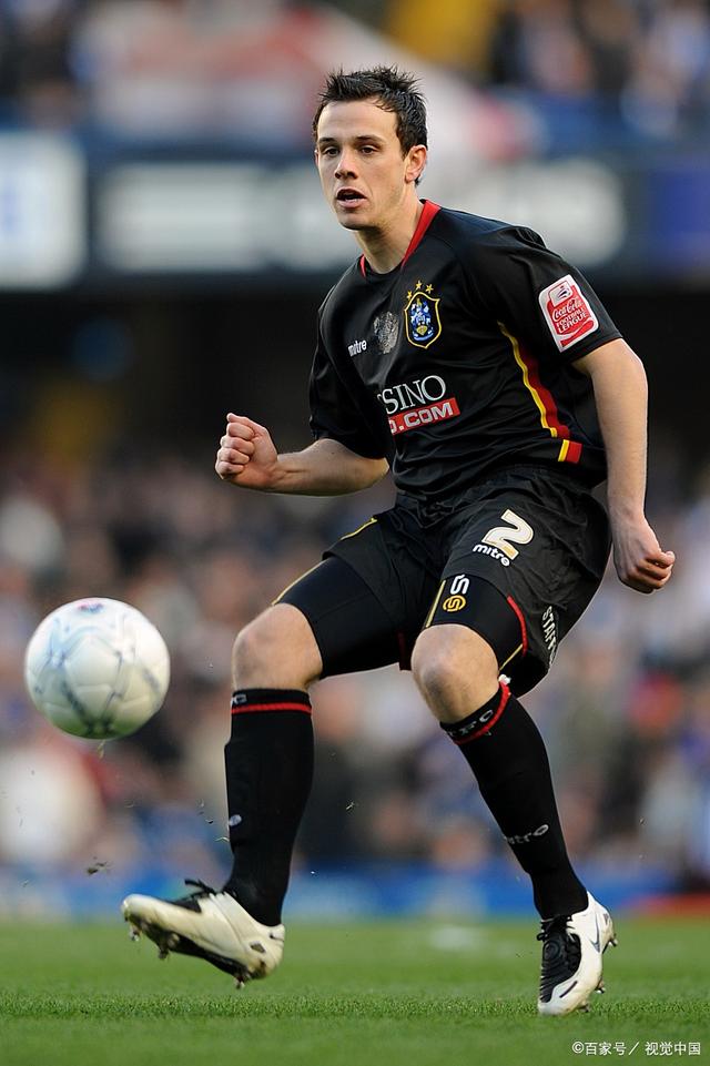 英超赛程吃紧；克里夫兰骑士加时末段更衣室发声；更衣室稳定；更衣室氛围转暖的简单介绍